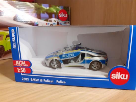 Siku BMW i8 Polizei 2303 � Modellauto