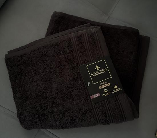 Hotel Royal Handtuch Schwarz 50 x 100 cm aus Baumwolle