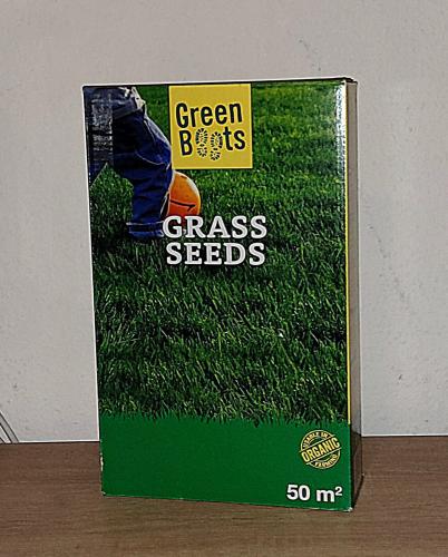 Green Boots Grass Renovation 50 m�