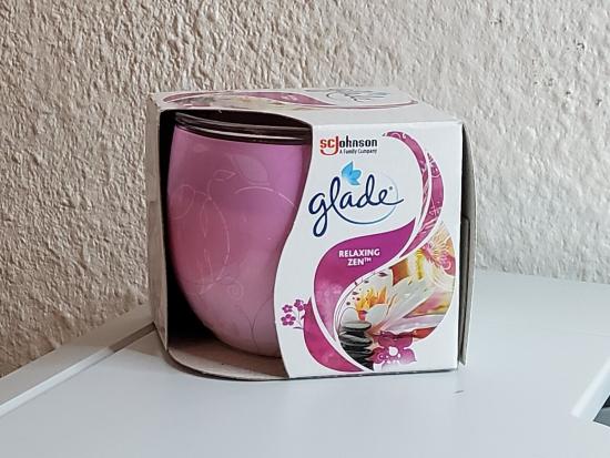 Glade Duftkerze im Glas 120 g, 30 Std. Brenndauer