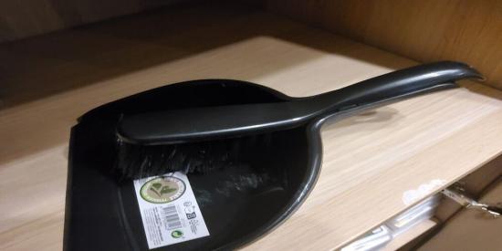 Kehrblech mit Schaufel aus Kunststoff, schwarz