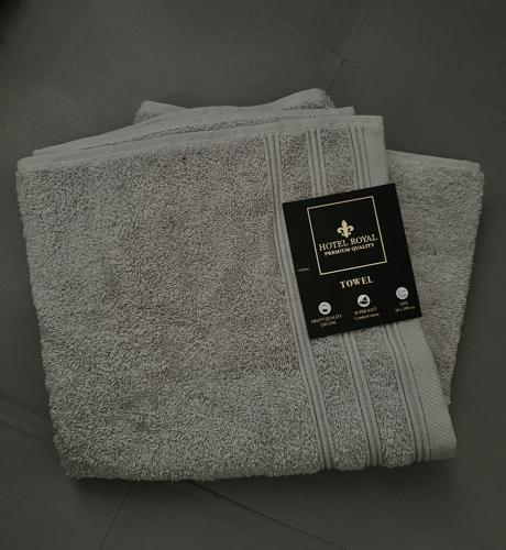 Hotel Royal Handtuch 50 x 100 cm Grau aus Baumwolle